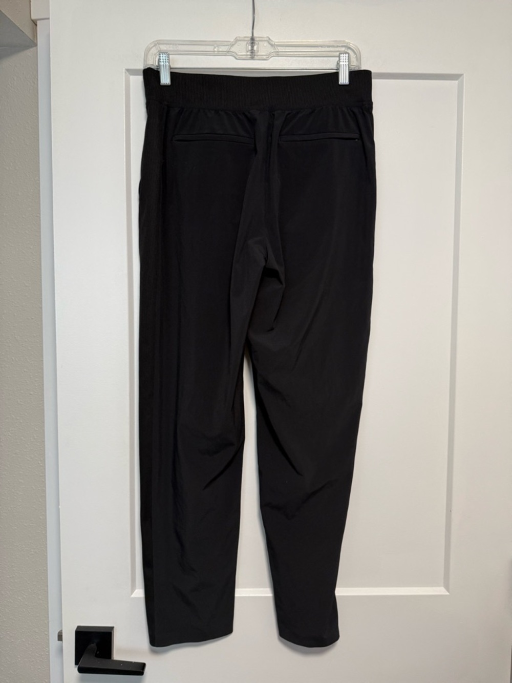 Athleta Trekkie pants black size 6 - Picture 2 of 4